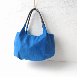コバルトブルーのリネン　バルーンバッグ　 2枚目の画像
