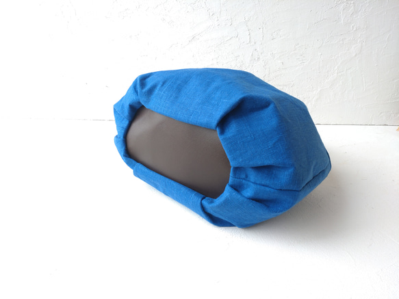 コバルトブルーのリネン　バルーンバッグ　 5枚目の画像