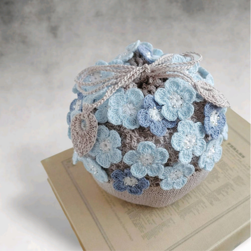 可憐なネモフィラ】レース編み ころりんポーチ(BOX入り) /手編み 巾着