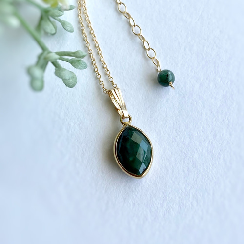 ☆特集掲載☆ 14kgf 大粒エメラルドのネックレス 5月誕生石 翠玉  