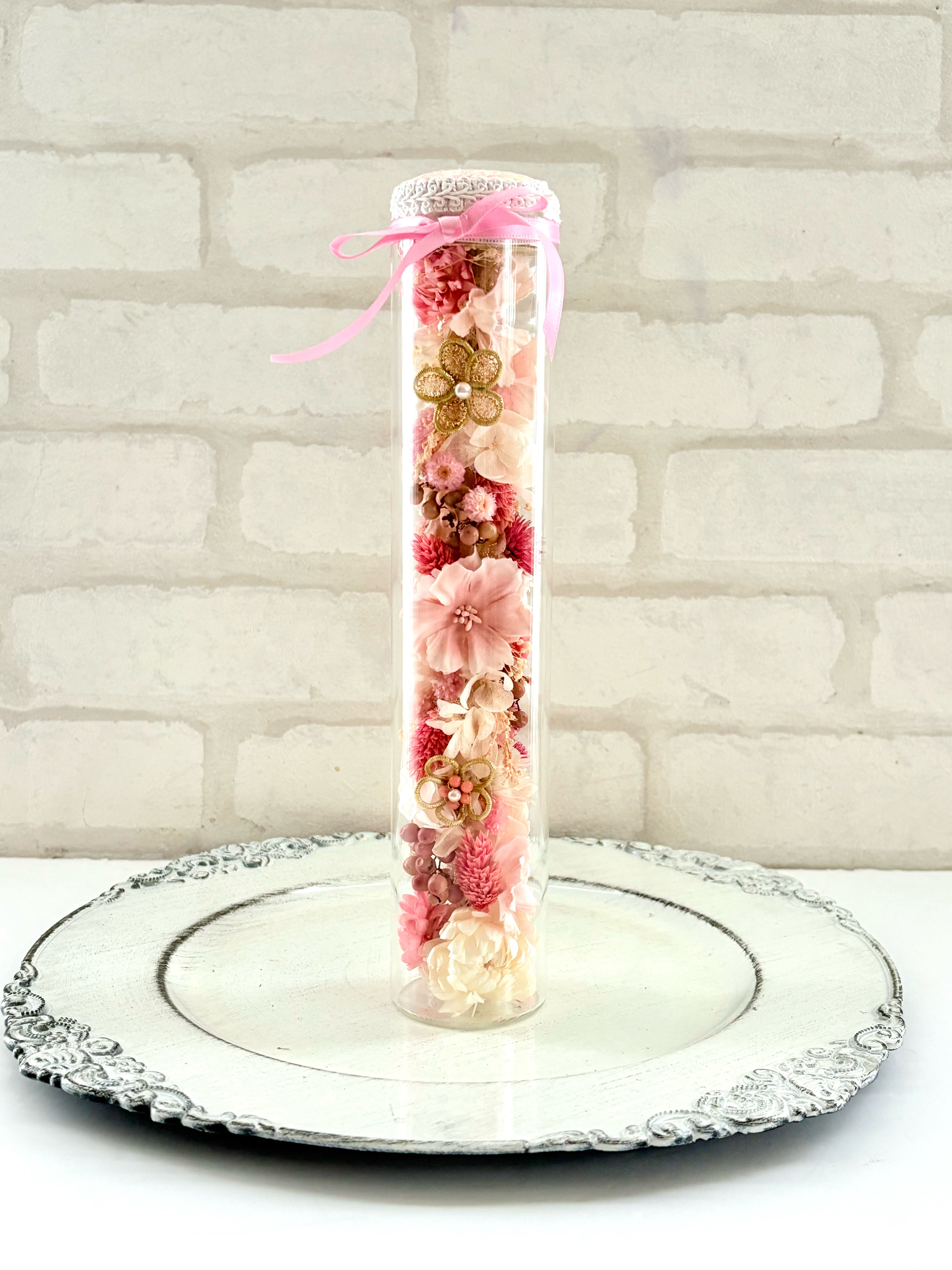 母の日フラワー　フラワーボトル　オルネフラワー　ピンク　優しいお花　シリンダー　26㎝　造花　右側のビン