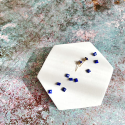 【JORIE】 星空プラネタリウムLAPIS LAZULI square earrings（4mm/4爪）刻印あり　 2枚目の画像