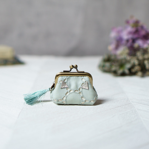 ミントグリーン・猫耳のミニがま口ポーチ ポーチ azure blue 通販