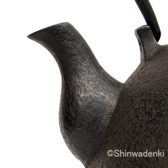 日本民藝館展奨励賞受賞 紅蓮堂 葛巻元氏作 南部鉄器 鉄瓶 ひびき2L ハンドメイド 伝統的工芸品 鋳物師 中火以下