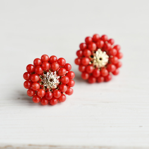 イヤリング・大】赤珊瑚 アンティークレトロなお花 3月誕生石・着物