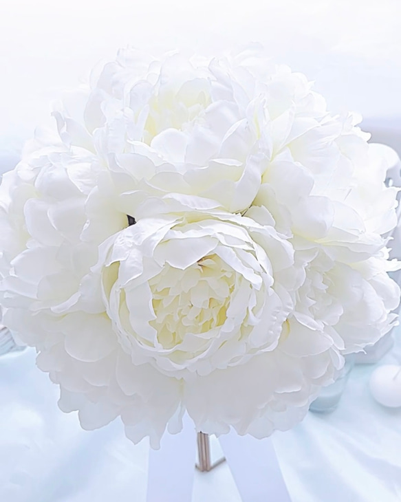 ホワイト芍薬ブーケ ブートニア付き