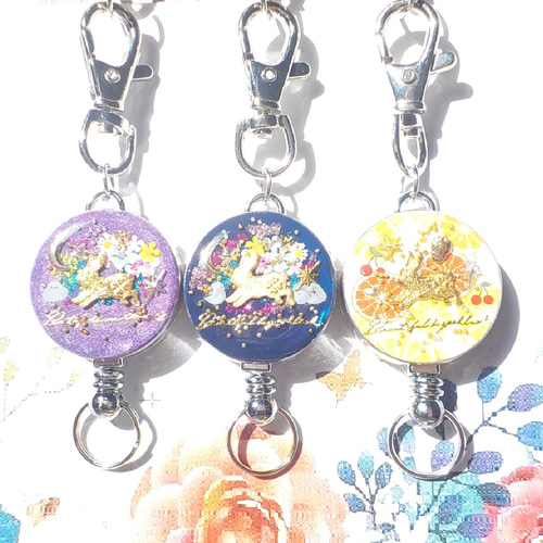 再販】レジンアクセサリー レジンキーホルダー 飛んでるうさぎ リール