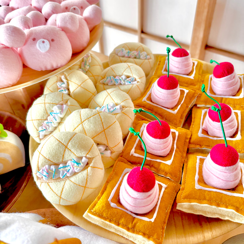 おままごと☆フェルトのおかわりパン⑥ おもちゃ・人形 banana house