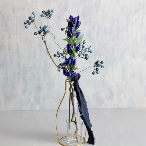 リンドウとブルーベリー】｜アーティフィシャルフラワー 花瓶アレンジ
