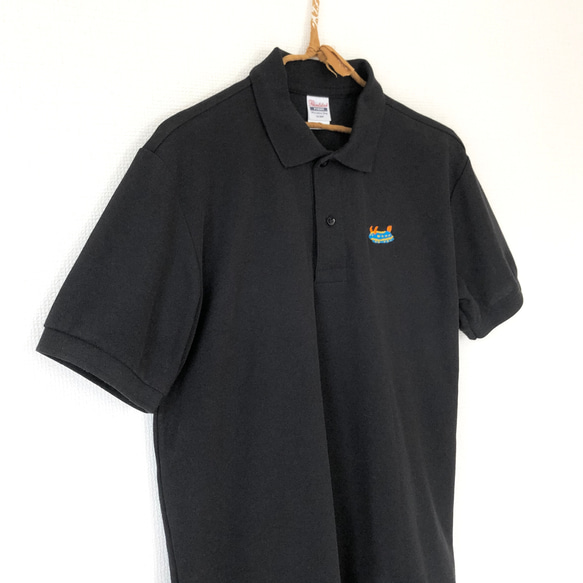 ウミウシ刺繍のポロシャツ　UVカット　SS～Lサイズ（黒） 4枚目の画像