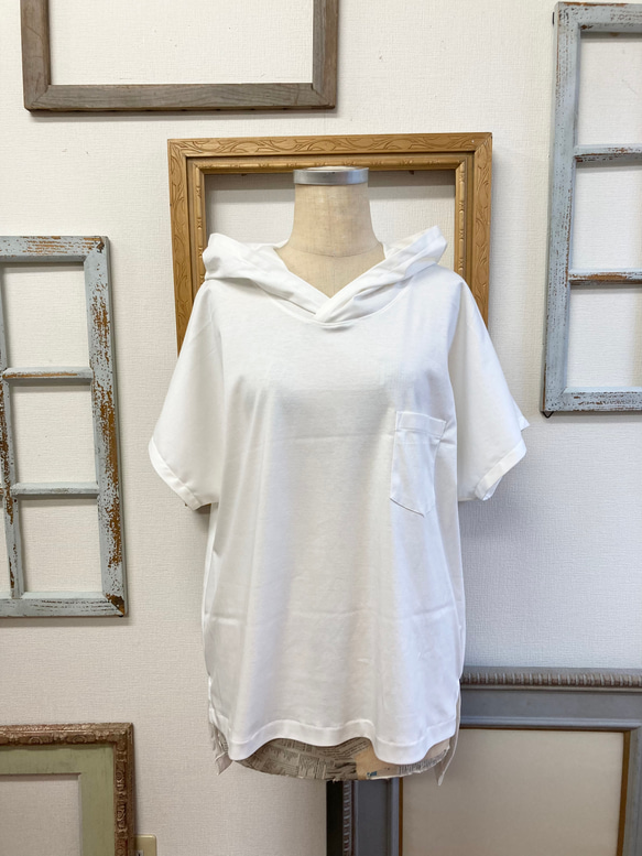 大人気カラーが選べる ❤️パーカーフード付きドルマンTシャツ　（白）／サイズフリーL〜L L／受注生産 1枚目の画像