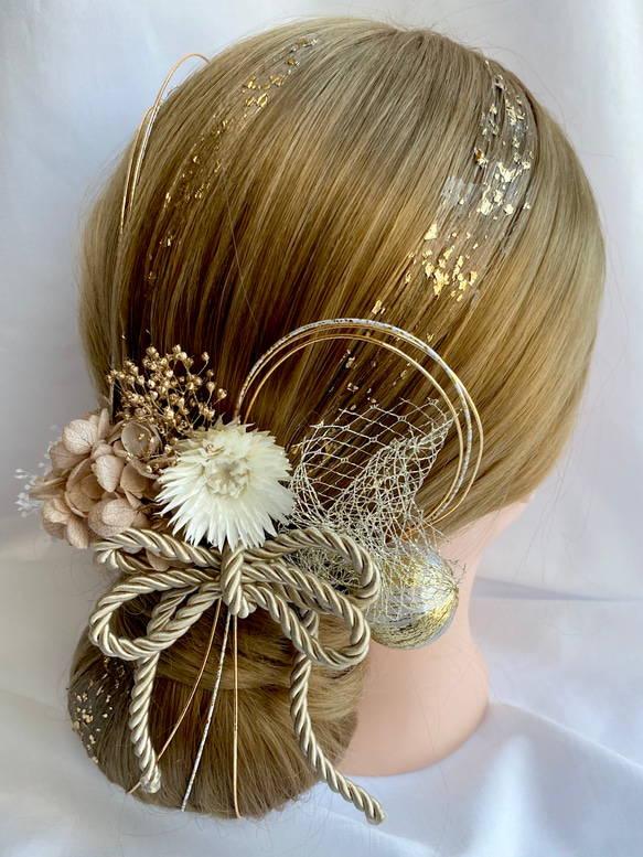 ドライフラワー髪飾り　gold ×  beige シャンパン　金箔ヘア　水引　和装髪飾り　和玉　卒業式　成人式　前撮り 2枚目の画像
