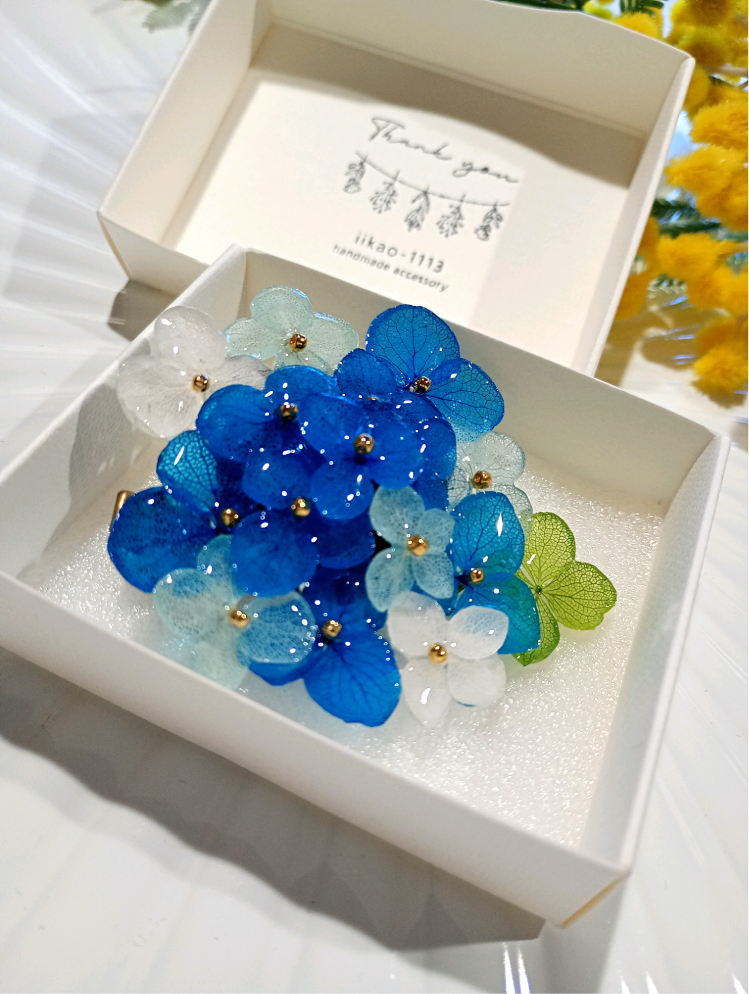 世界に一つだけの本物の紫陽花アナベルブローチクリップ　Blue