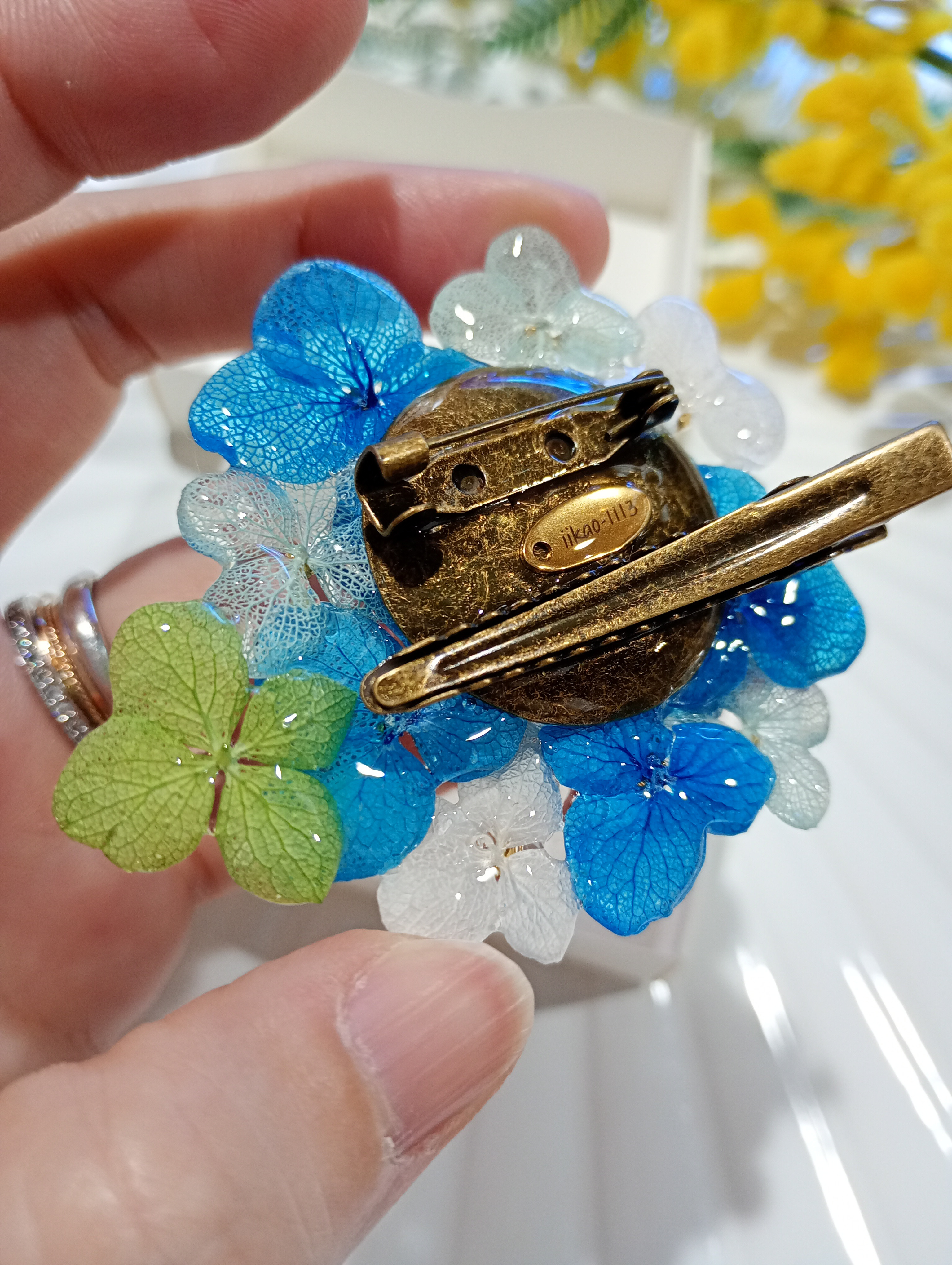 世界に一つだけの本物の紫陽花アナベルブローチクリップ　Blue