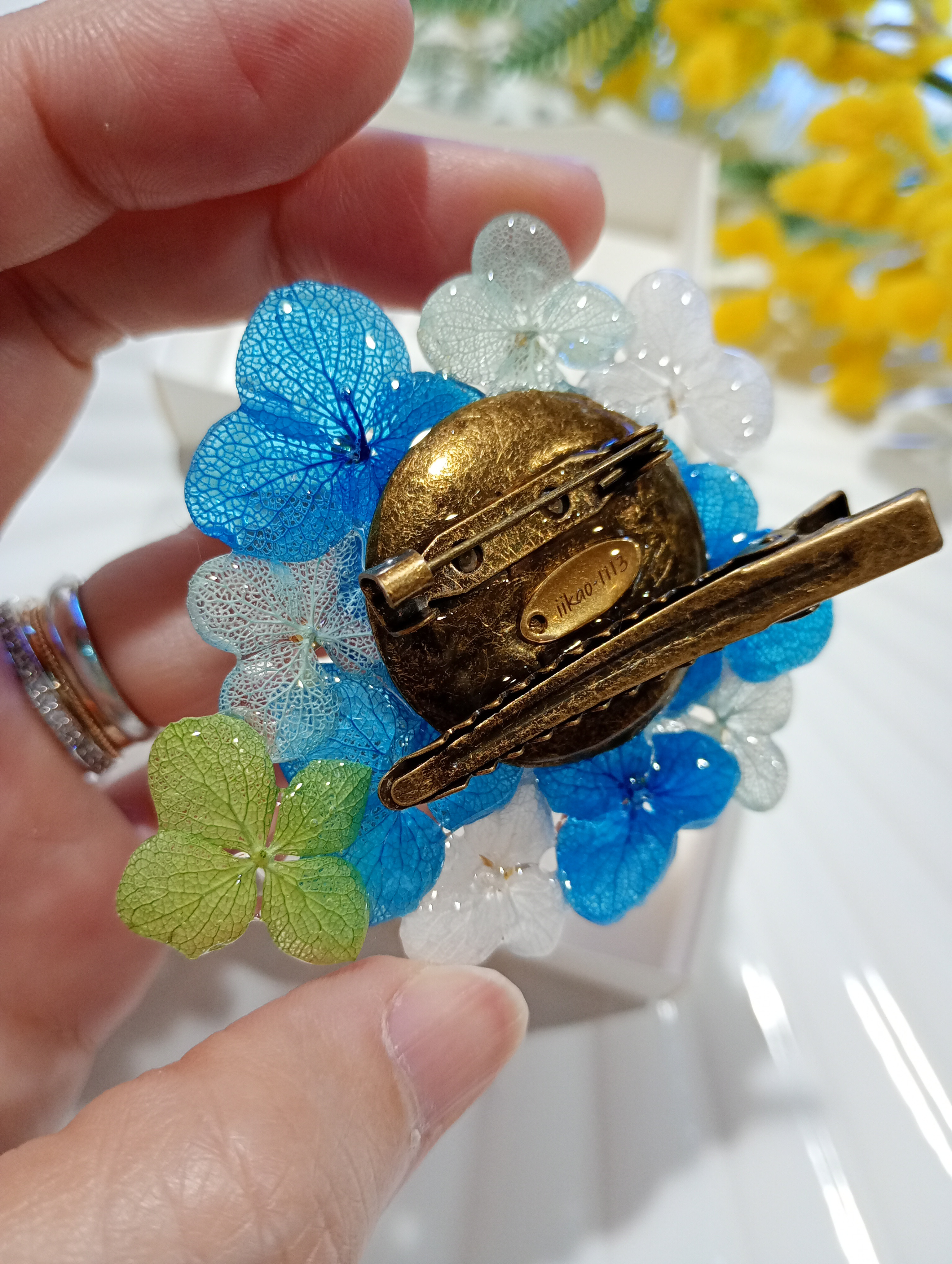 世界に一つだけの本物の紫陽花アナベルブローチクリップ　Blue