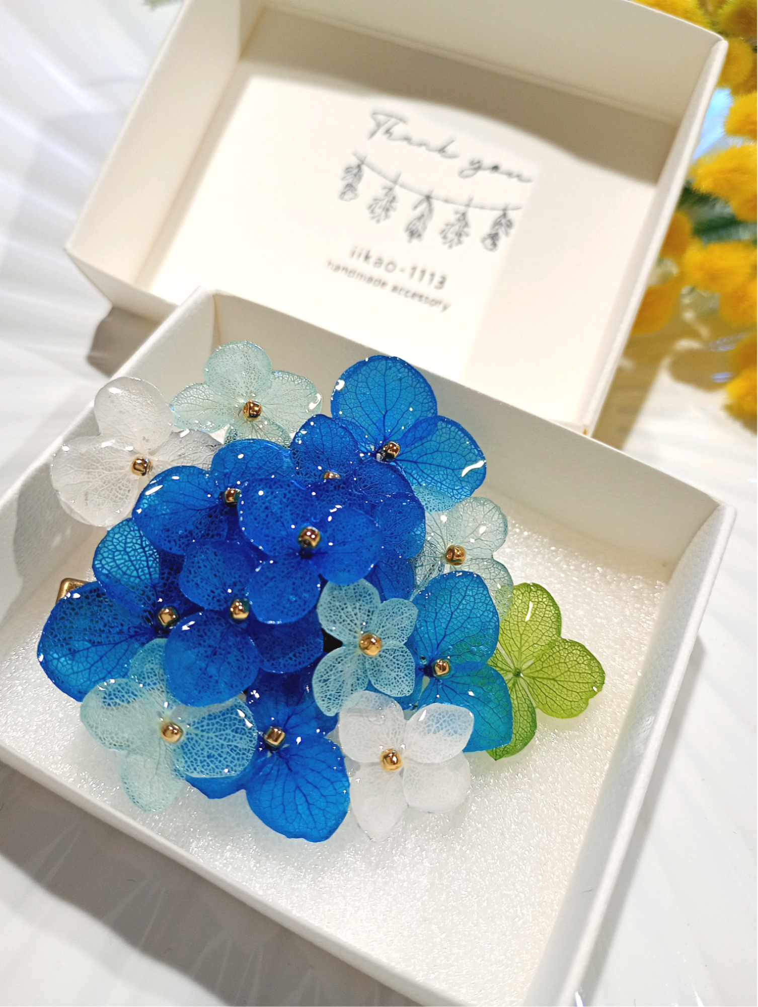 世界に一つだけの本物の紫陽花アナベルブローチクリップ　Blue