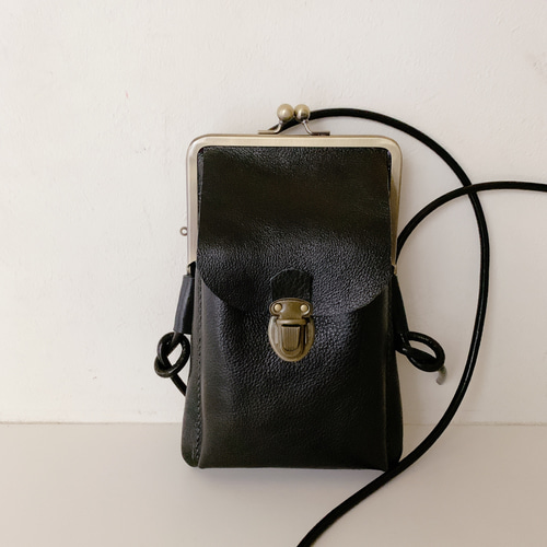 本革　ヌメ革　ハンドメイド　がま口　ポシェット　ショルダーバッグ 楽天市場】ヌメ革 がま口タイプ ショルダーバッグ ネコ カービング