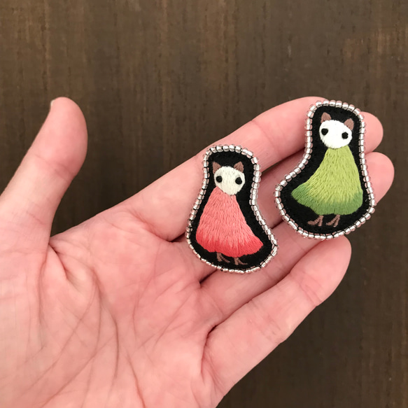 心優しき侏儒たち（刺繍ブローチ） 13枚目の画像