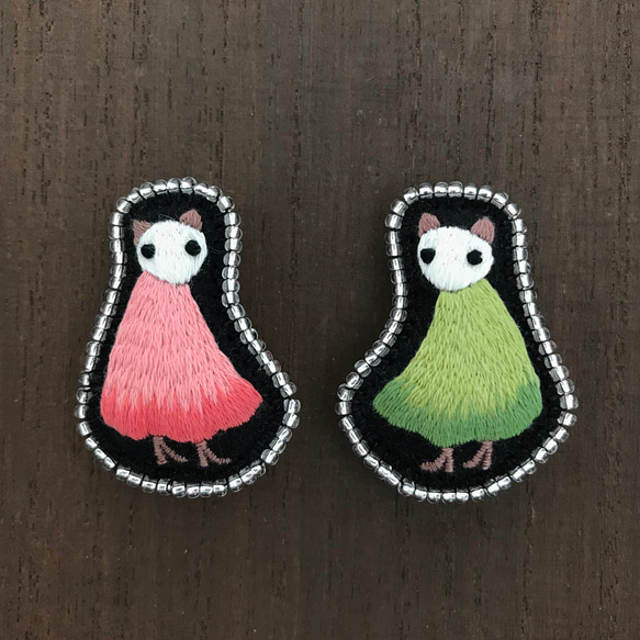 心優しき侏儒たち（刺繍ブローチ） 5枚目の画像