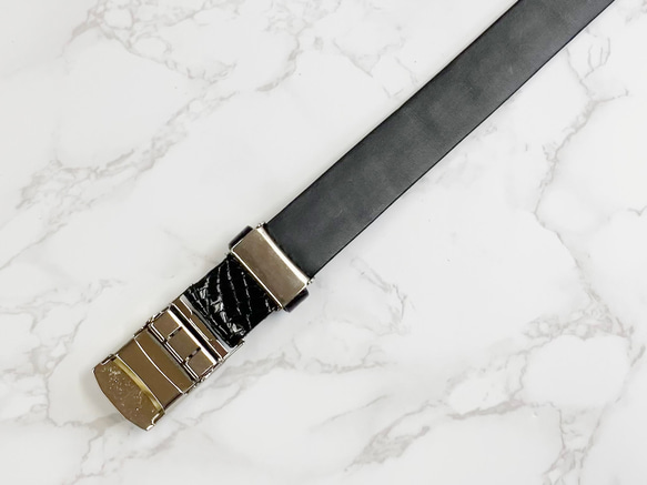 日本製　クロコダイル　３０㎜巾　上質　ベルト　ボンベ加工　真鍮磨き上げ金具　エキゾチックレザー 画像参照