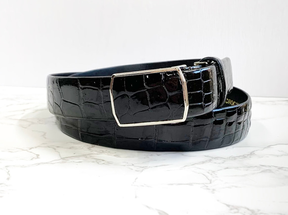 日本製　クロコダイル　３０㎜巾　上質　ベルト　ボンベ加工　真鍮磨き上げ金具　エキゾチックレザー 画像参照