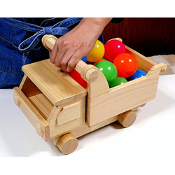 ごんた様　木のおもちゃ 木のおもちゃ・大きなダンプカー / 木製玩具 おもちゃ・人形