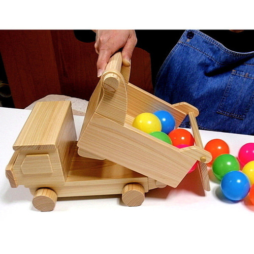 木製 ダンプカー おもちゃ 置物 木 ねじ 玩具 木製 ダンプカー おもちゃ 置物 木 ねじ 玩具 - メルカリ