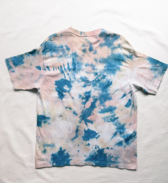 送料無料 "Coloring" 藍染+泥染Tシャツ オーガニックコットン使用　絞り染め 染色 3枚目の画像