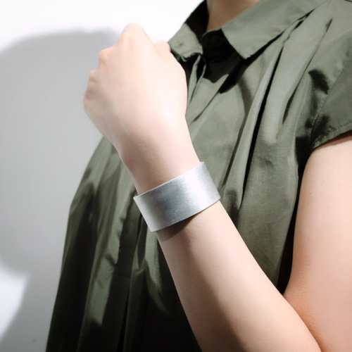 るみナす　アルページュ　バングル WEB限定】フラット バングル （ブレスレット・バングル）｜23区