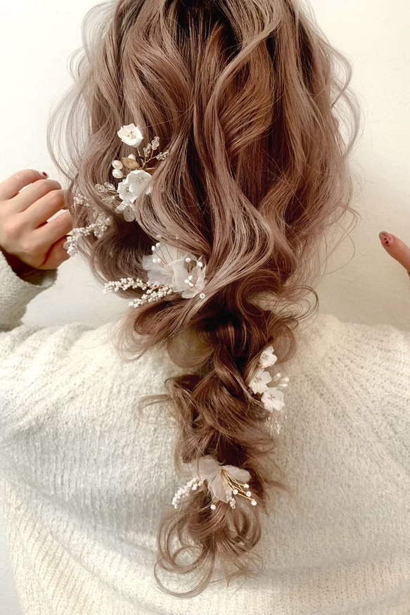 ヘッドドレス 結婚式　花嫁 ヘアアクセサリー ヘッドアクセサリー ウェディング ブライダル　フラワー　リーフ　小枝 1枚目の画像