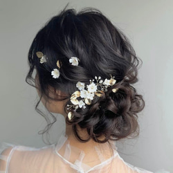 ヘッドドレス 結婚式　花嫁 ヘアアクセサリー ヘッドアクセサリー ウェディング ブライダル　フラワー　リーフ　小枝 1枚目の画像