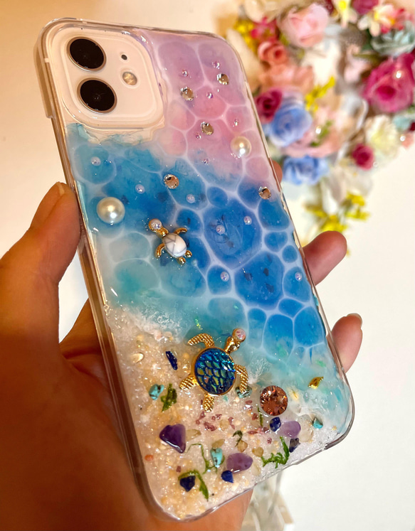 海からのプレゼント iPhone15 スマホカバー iPhone16スワロフスキースマホケース 幸せを呼ぶ オルゴナイト 7枚目の画像