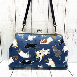 ねこ柄 がま口バッグ ショルダー紐付き ハンドメイド ショルダーバッグ