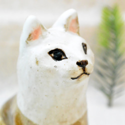 お座り猫　茶色と白のシマシマ　猫の置き物　おしゃれカラー　手作り陶芸・陶器 11枚目の画像