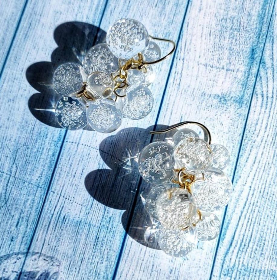 鈴丸バブルアクリルビーズのピアス/イヤリング/ノンホールピアス 泡 