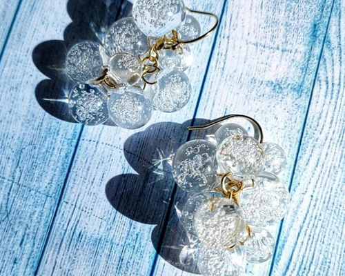 【1212】マーブルスクエアと鈴ビーズのピアス／イヤリング 1212】マーブルスクエアと鈴ビーズのピアス／イヤリング 1212