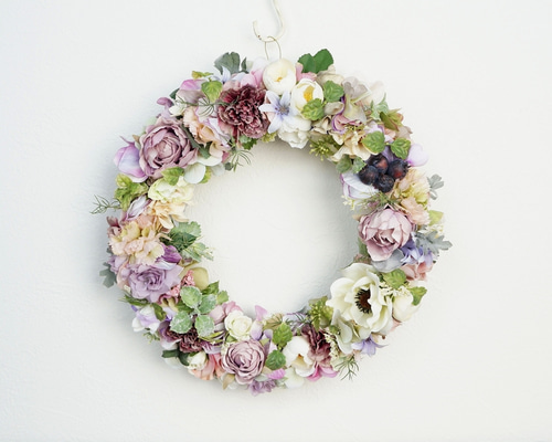 ブルーベリーと紫のお花のアートフラワーリース リース atelier