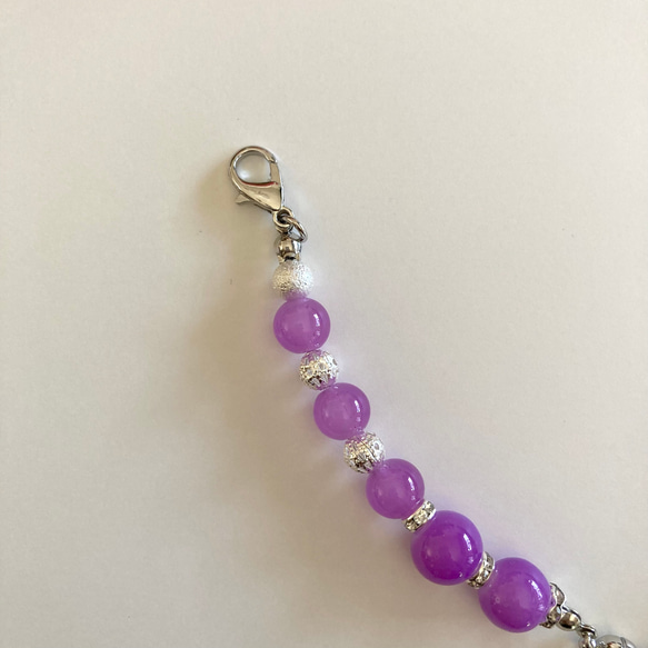 - 紫 - 天然石風ガラスビーズのマグネット羽織紐 2枚目の画像