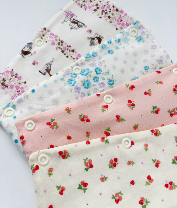 新柄追加☆水筒肩ひもカバー☆シートベルトカバーにも☆優しい色合い☆リバーシブル 7枚目の画像