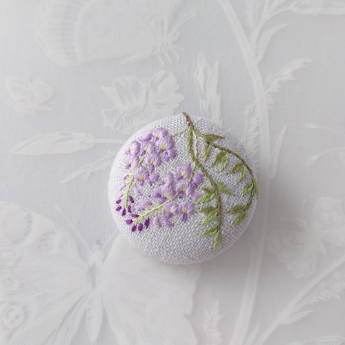 くるみボタン刺繍ブローチ　オーダーページ　　ハンドメイド　ハンドメイドブローチ 刺繍ブローチ「藤の花」くるみボタン ブローチ 薄荷のドロップ 通販