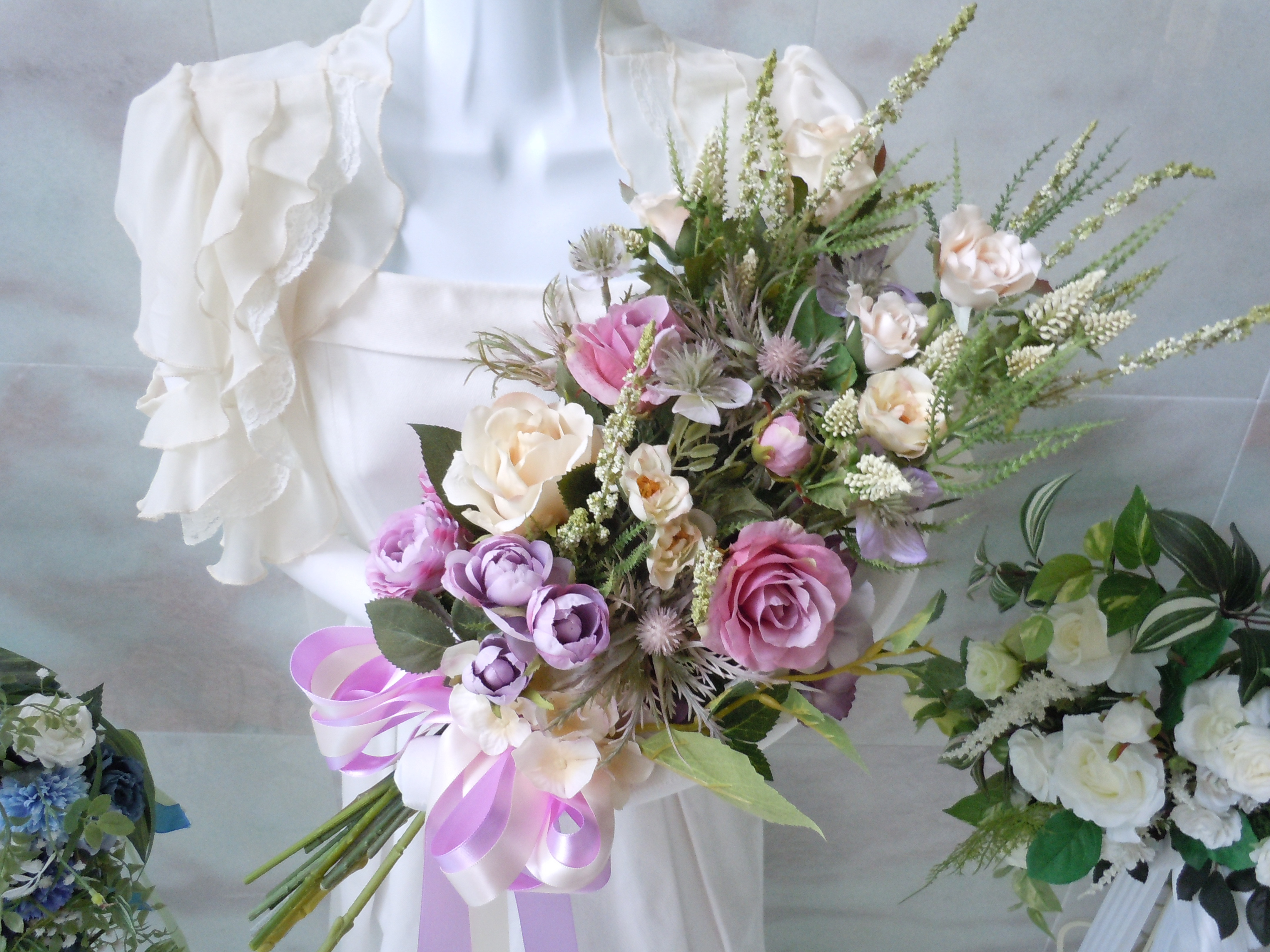 ◆華やか＊パープルカラーのクラッチブーケ◆スワッグ アームブーケ 前撮り 壁掛けインテリアにも*アートフラワー 造花