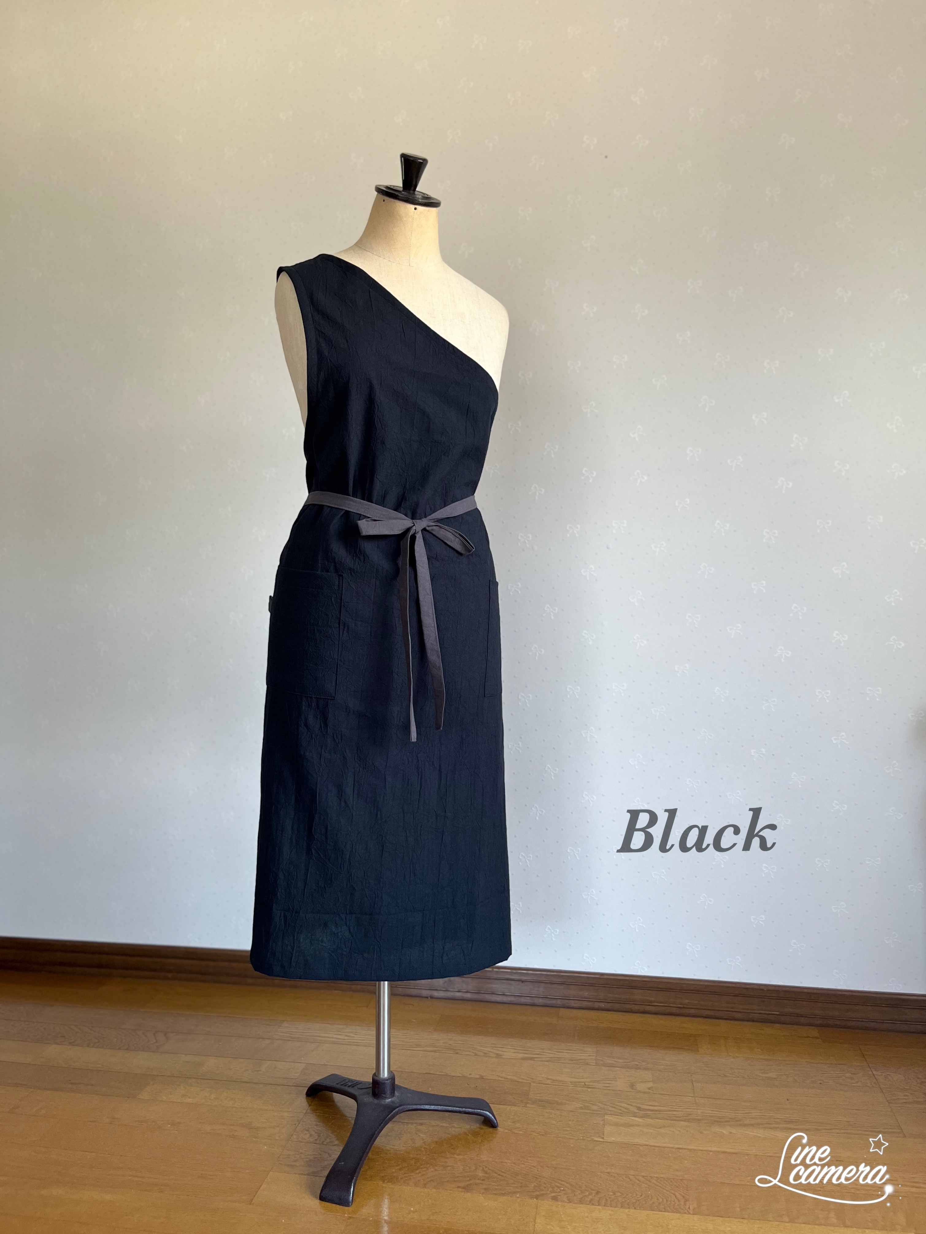 ワンショルエプロン　ブラック Apron Story ワンショルダーエプロン（撥水・撥油加工）【メール