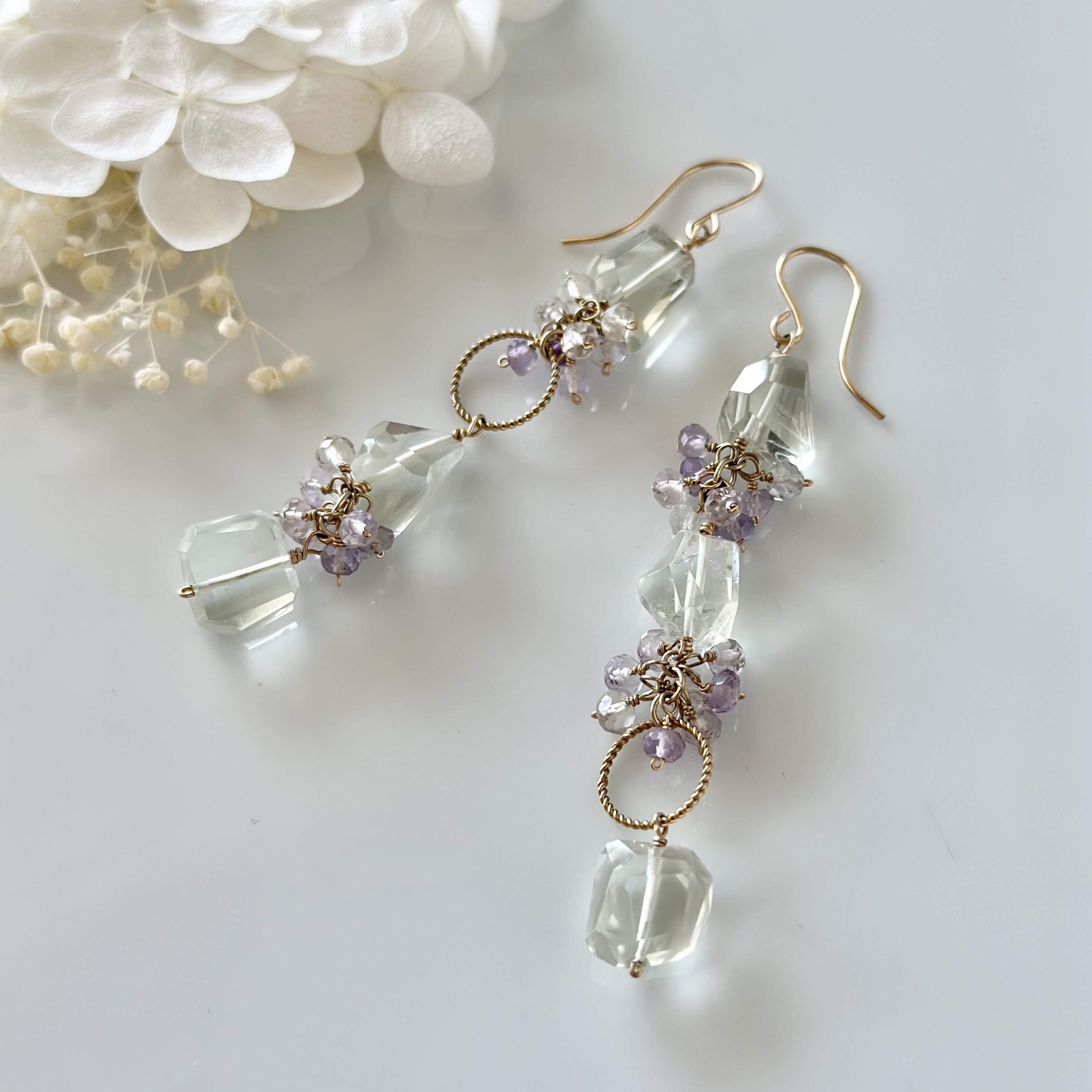 《 2月 誕生石 》グリーンアメジストとアメトリンのアシンメトリーロングピアス／イヤリング