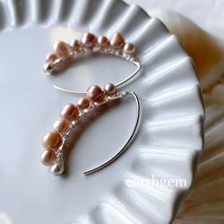 【SV925】高品質ペールピンクの淡水真珠が涼しげで女性らしいパールピアス❇︎小さなシルバーのマーキスフック 6枚目の画像