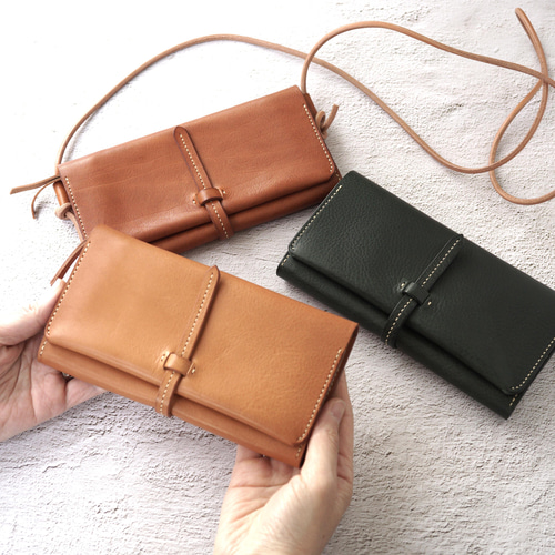 手縫い♪イタリアンレザーの大容量の長財布 ショルダー紐付きに変更可  