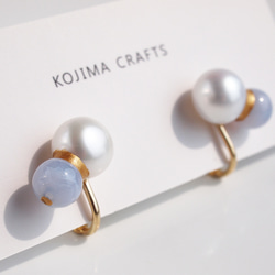 パールとアゲートの金継ぎパール[ピアス・イヤリング]（淡水パール、ブルーレースアゲート、金継ぎ） 8枚目の画像