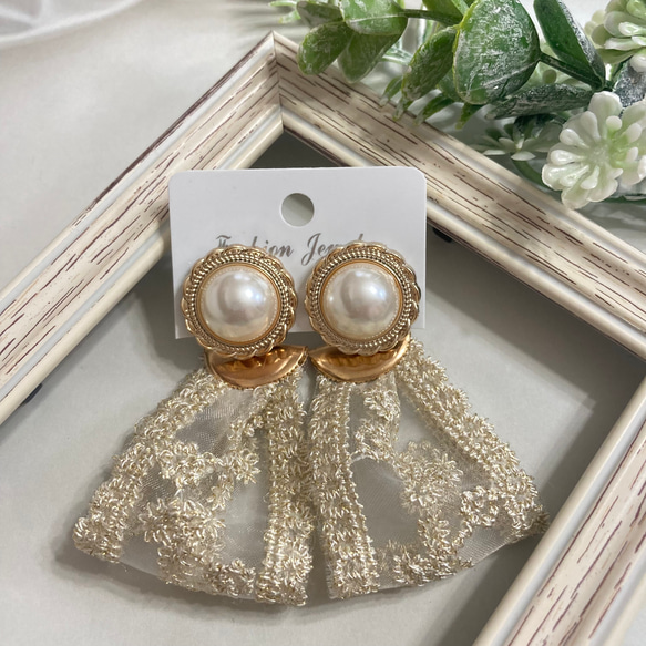 アンティーク タッセル ピアス ヴィンテージ 大ぶり 刺繍リボン