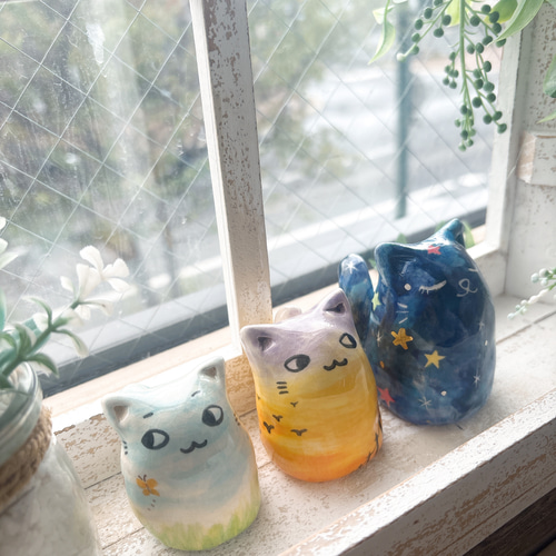 再販】日常の空 にゃんこペーパーウェイト / 陶器 置物 デスク 青空