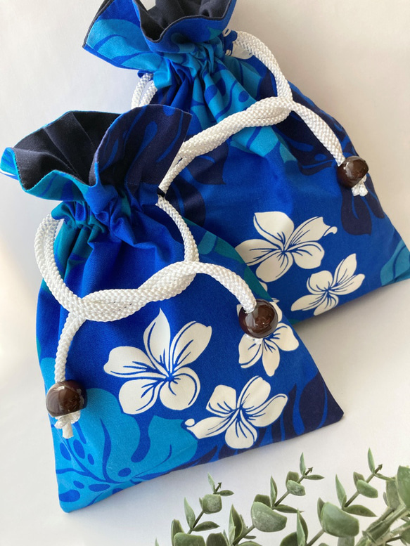 【袋ポーチ M/L】ハワイ：かわいいプルメリアとモンステラ柄のとても使いやすいオススメ袋ポーチです (ブルー) 7枚目の画像