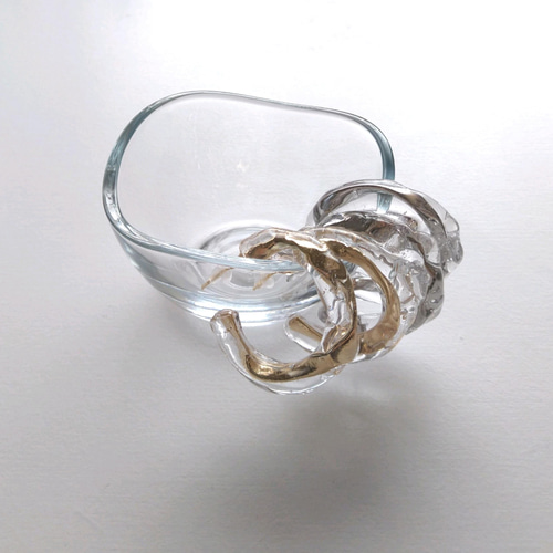 フープピアス 氷のツイストライン〜シルバー〜 クリアリング アクリル